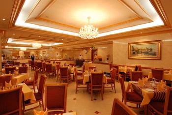 Al Haram Hotel- By Al Rawda Медина Екстериор снимка